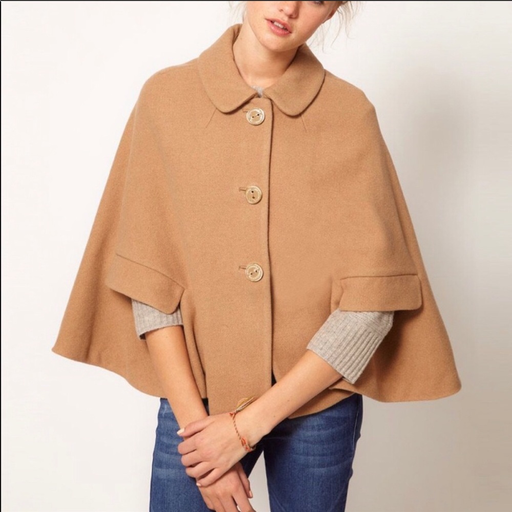 Juicy couture camel cape L